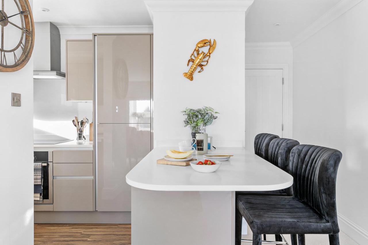 The Seaview Suites At The Corbyn Apartments Torquay Exteriör bild